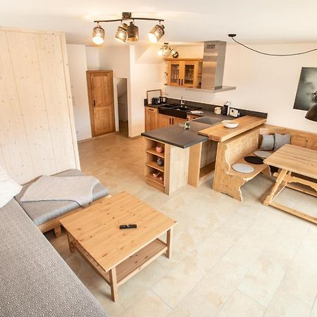 Ferienwohnungen "Zur Wally", Apartment Sauba Garmisch-Partenkirchen Buitenkant foto